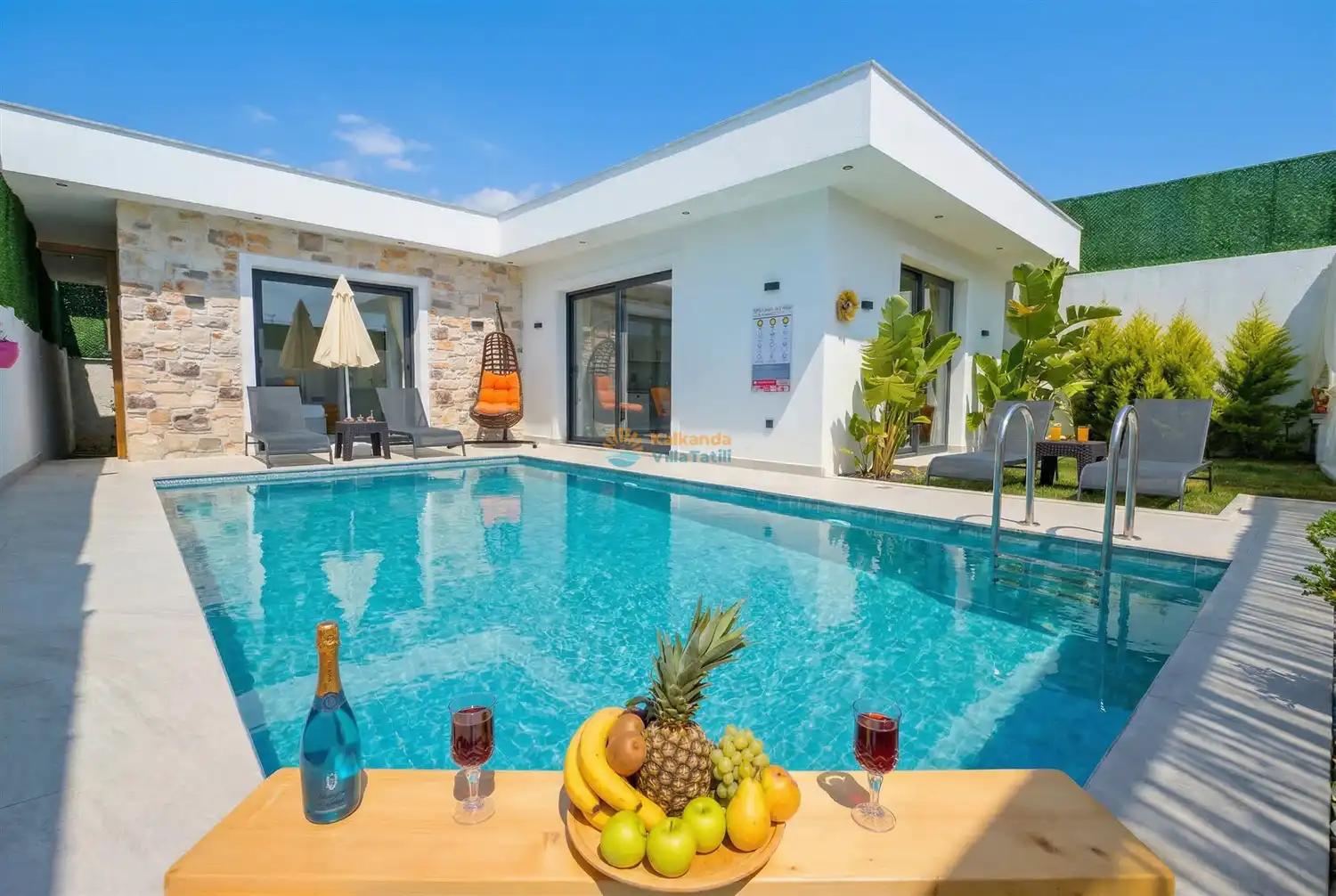 Villa Lewis 1